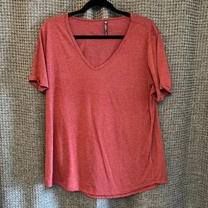 Kuhl v-neck Tshirt